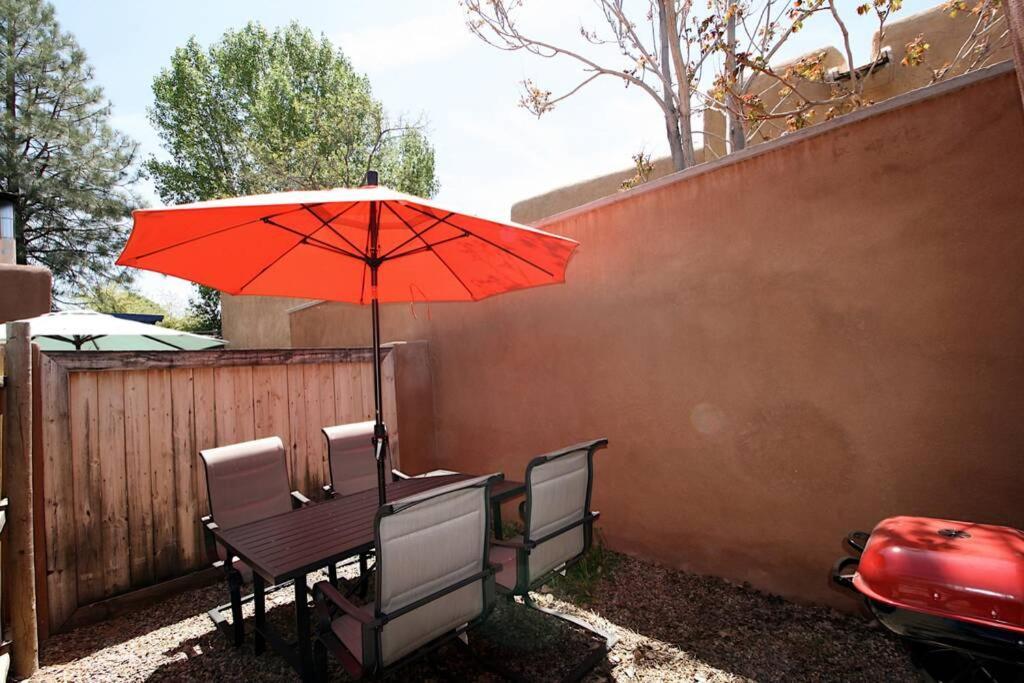 Galisteo Getaway - Courtyard - Near Railyard Villa Санта Фе Екстериор снимка